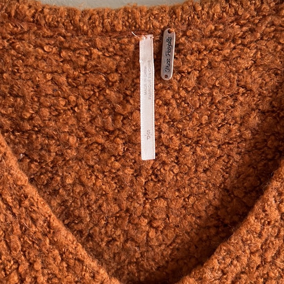 Free People Oversized V-Neck Pullover Sweater - Picture 4 of 4